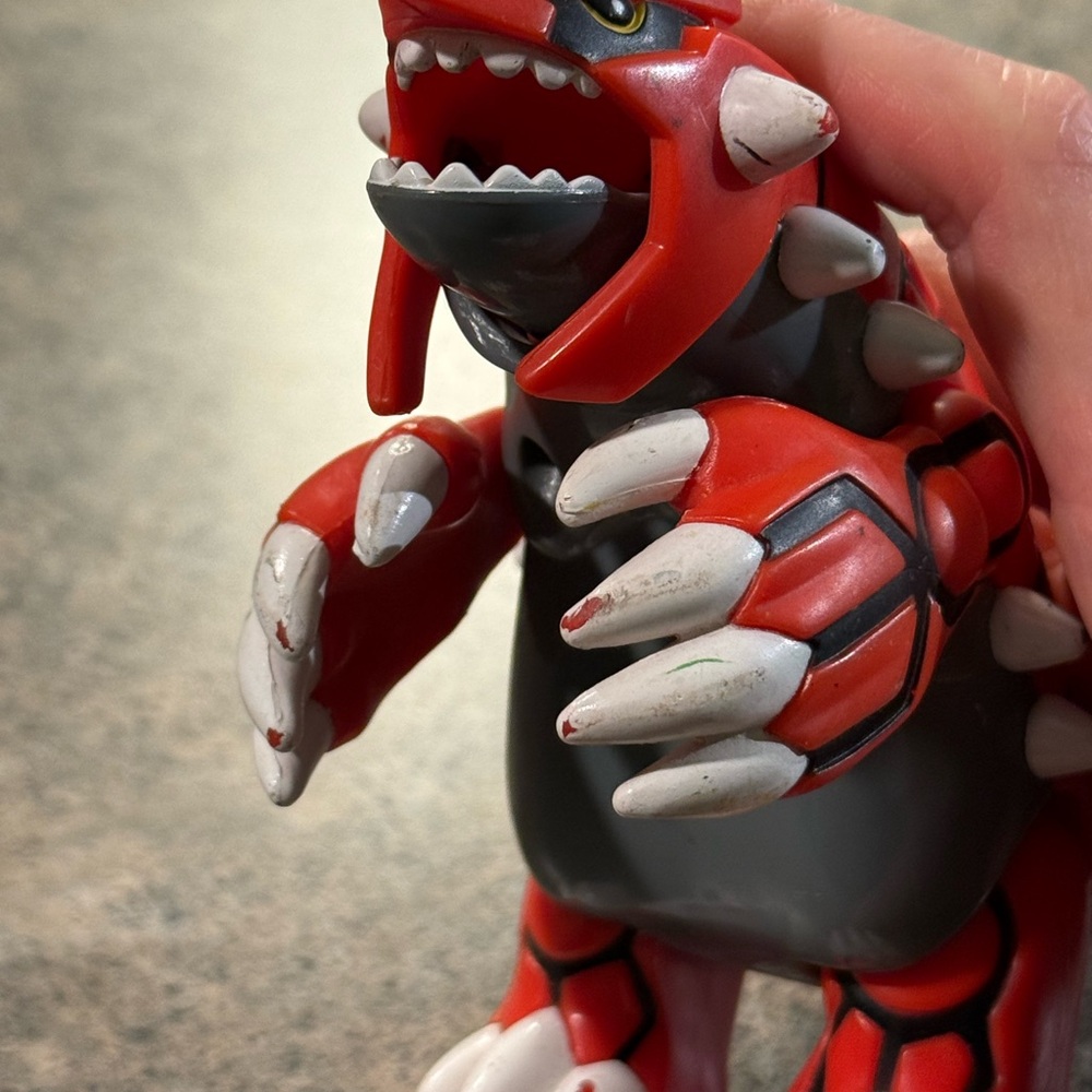Vintage Rayquaza and Groudon Pokemon Toys - Picture 8 of 9